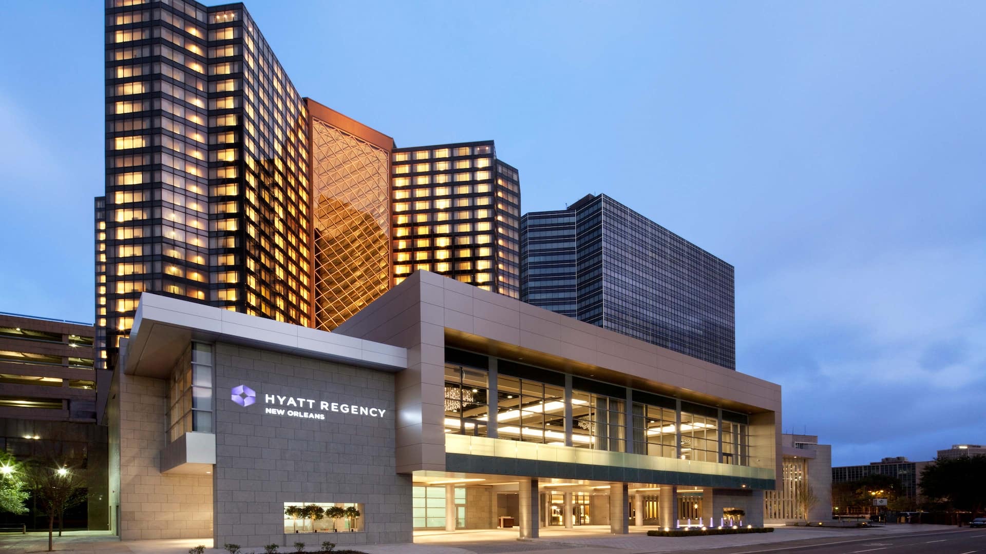 Exterior of Hyatt Regency New Orleans.